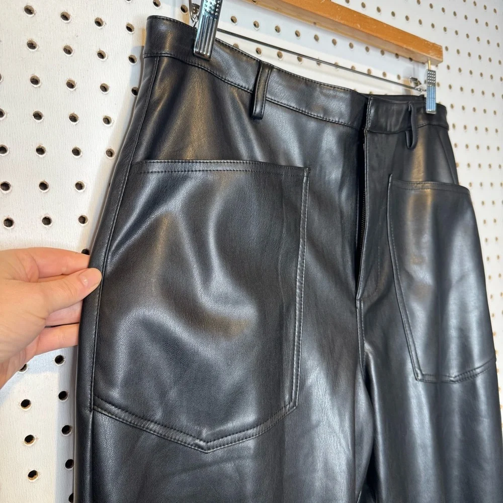 Steve Madden | Haniel Faux‎ Leather Barrel Pants in Black Sz. M